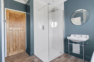 Photo 101- click for photo gallery